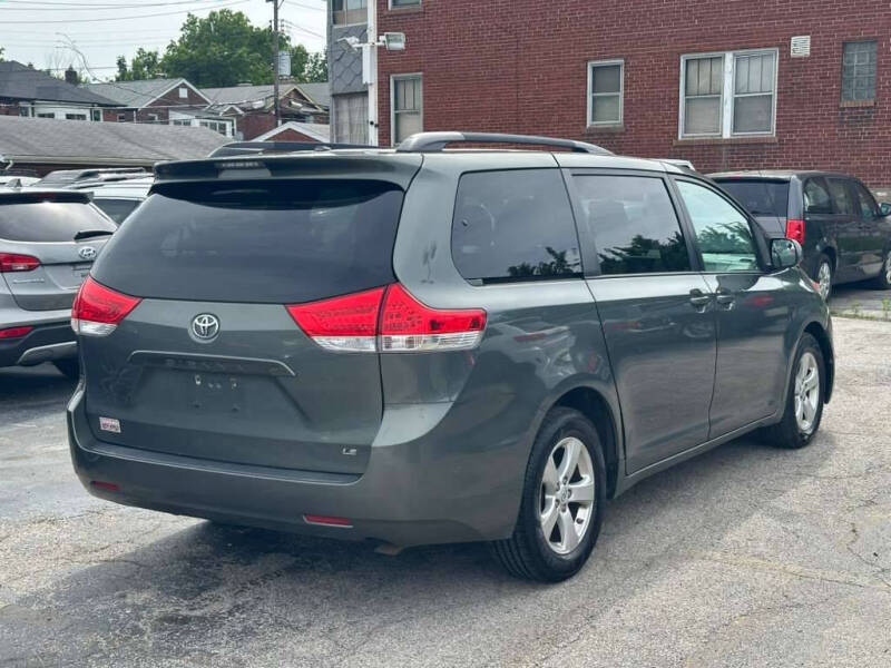2014 Toyota Sienna