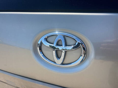 2013 Toyota Sienna LE 7-Passenger Auto Access Seat