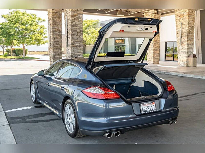 2011 Porsche Panamera