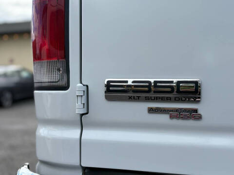 2006 Ford E-Series E-350 SD XLT