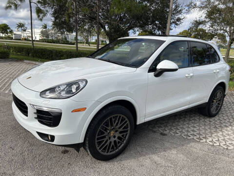 2017 Porsche Cayenne Platinum Edition
