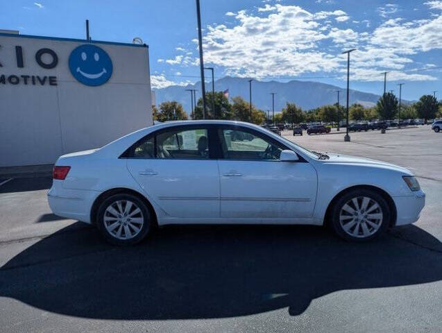 2009 Hyundai SONATA for sale at Axio Auto Boise in Boise, ID