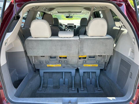 2014 Toyota Sienna XLE 7-Passenger