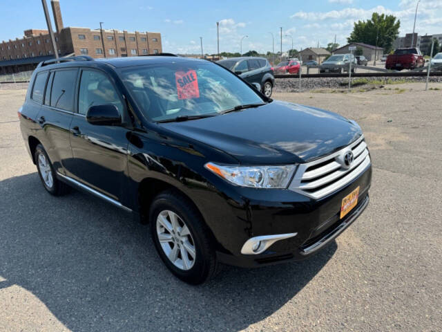 2013 Toyota Highlander for sale at BEST DEAL AUTO SALES in Moorhead, MN