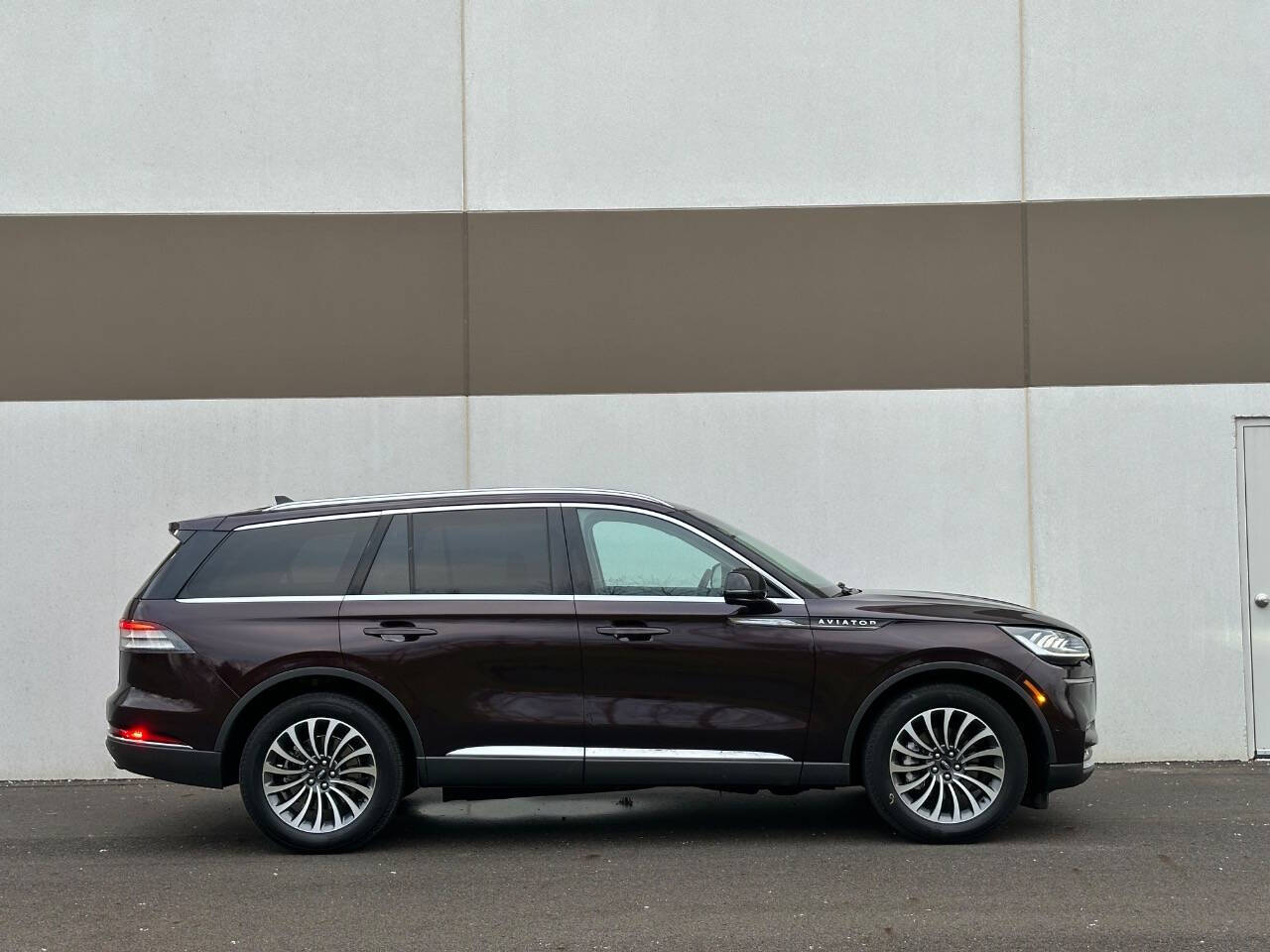 2023 Lincoln Aviator for sale at Phoenix Motor Co in Romulus, MI