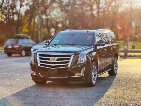 2018 Cadillac Escalade ESV Luxury