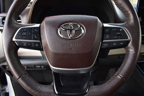 2022 Toyota Sienna Platinum 7-Passenger