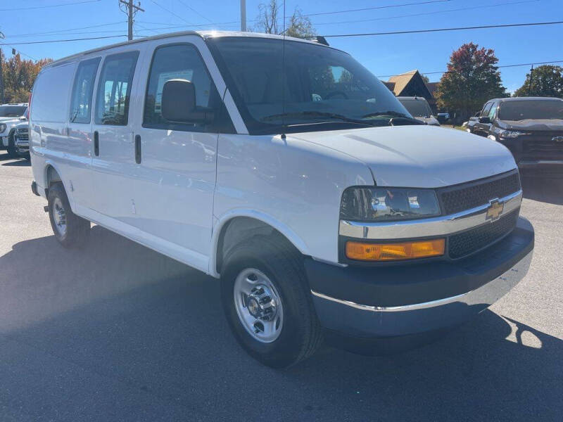 2025 Chevrolet Express 2500