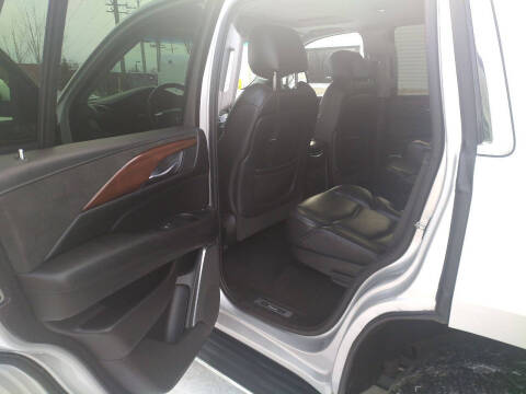 2019 Cadillac Escalade Luxury