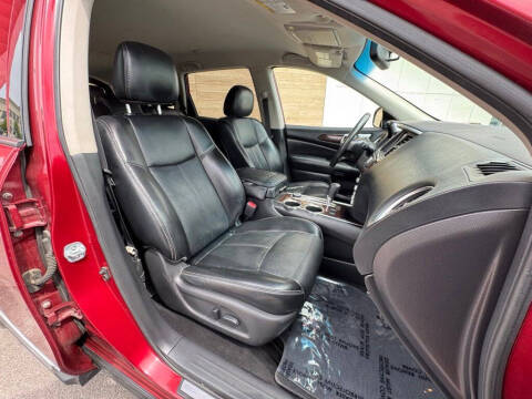 2016 Nissan Pathfinder SL