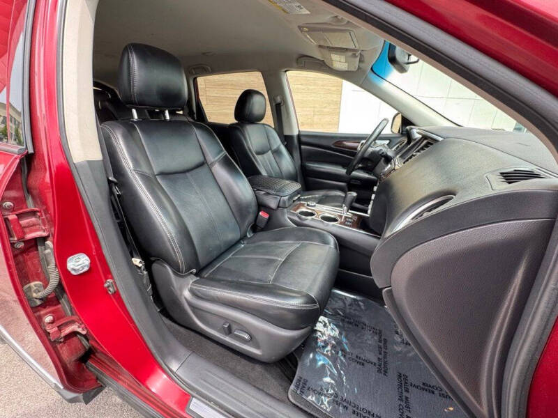 2016 Nissan Pathfinder SL