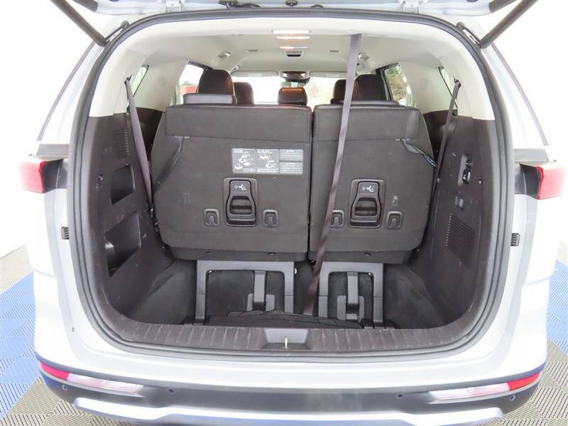 2022 Kia Carnival SX