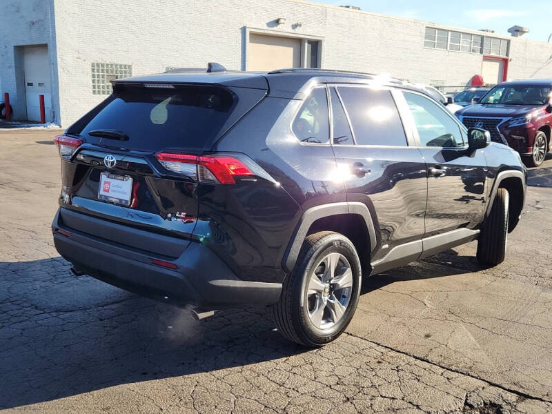 2025 Toyota RAV4 Hybrid LE