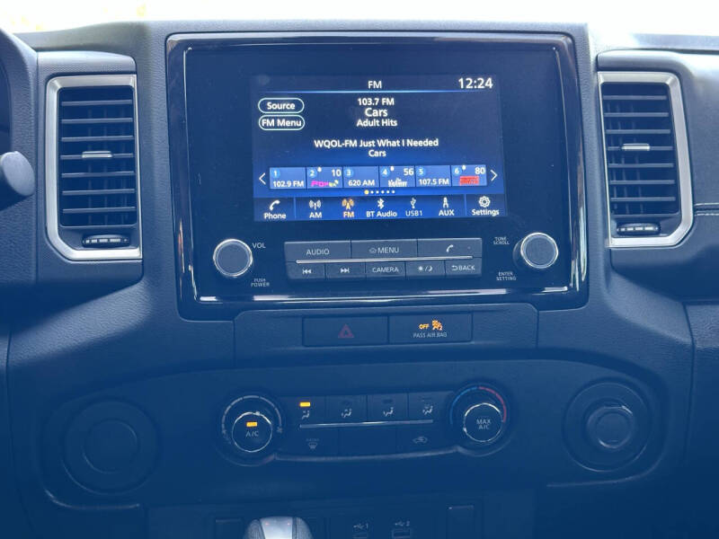 2022 Nissan Frontier SV