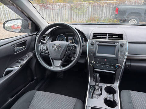 2017 Toyota Camry LE