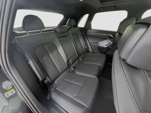 2025 Audi Q3 quattro S line Prem Plus 45 TFSI