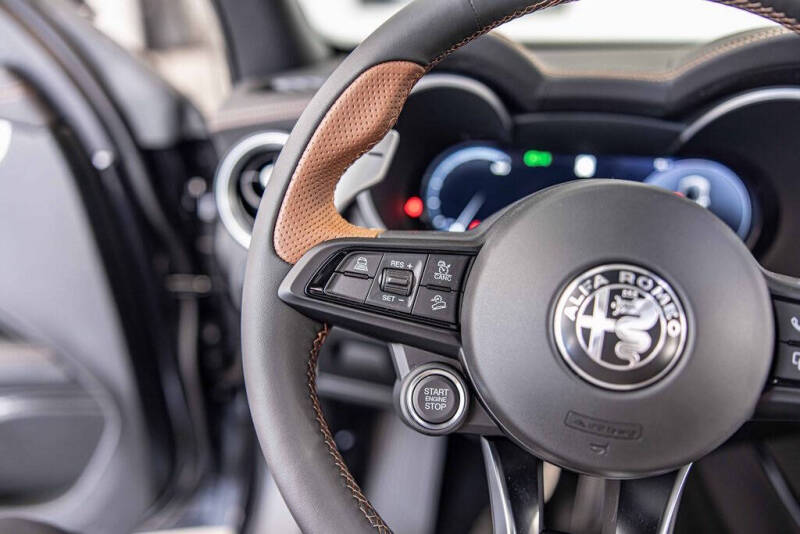 2025 Alfa Romeo Stelvio