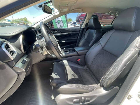 2017 Nissan Maxima 3.5 SR