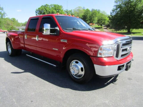 2005 Ford F-350 Super Duty for sale at Specialty Car Company in North Wilkesboro NC