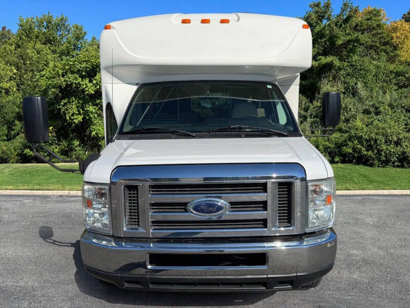 2013 Ford E-350