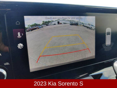 2023 Kia Sorento S