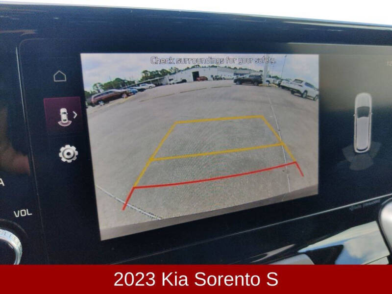 2023 Kia Sorento S