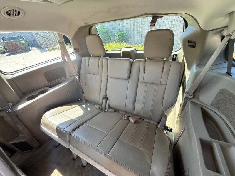 2013 Chrysler Town and Country Touring