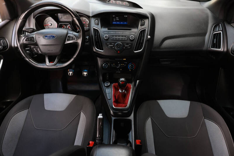 2017 Ford Focus ST