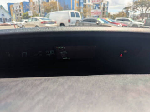 2013 Toyota Prius Plug-in Hybrid