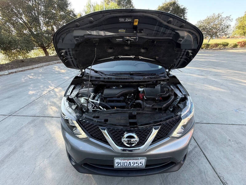 2017 Nissan Rogue Sport SV