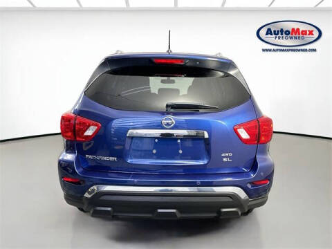 2018 Nissan Pathfinder SL