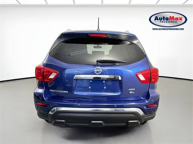 2018 Nissan Pathfinder SL