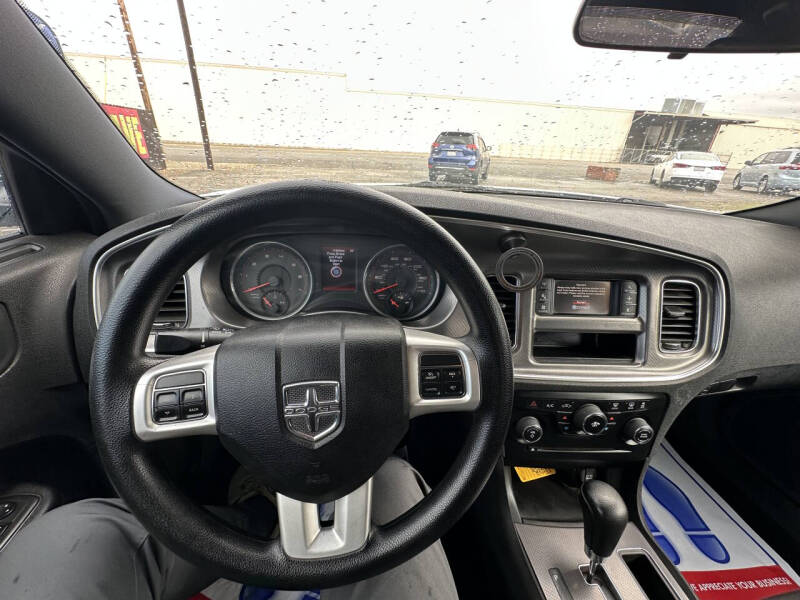 2013 Dodge Charger SE