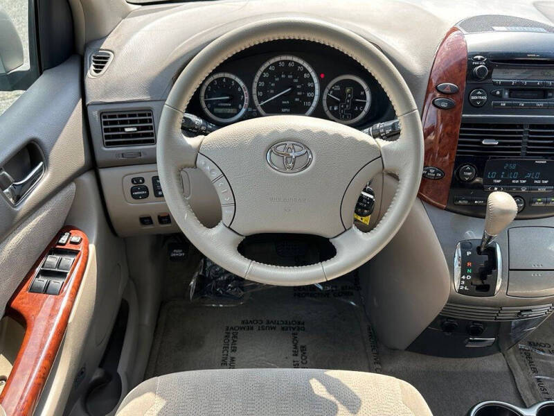 2005 Toyota Sienna