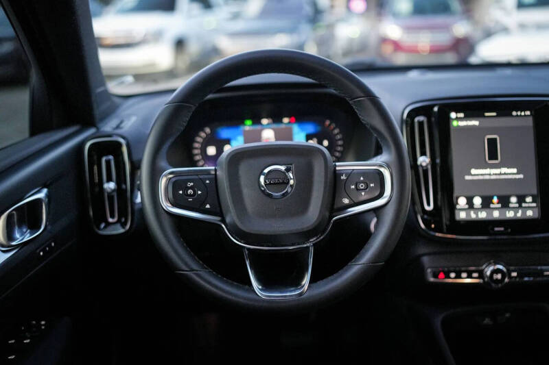 2023 Volvo XC40 B5 Core