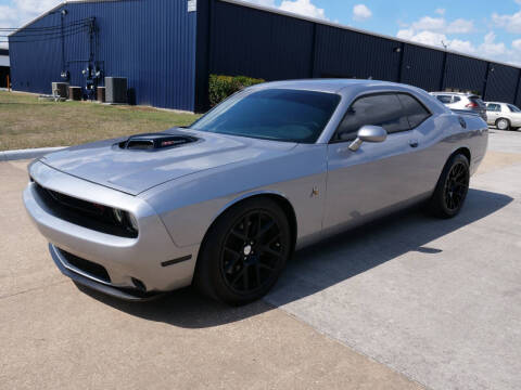 2015 Dodge Challenger R/T Scat Pack Shaker