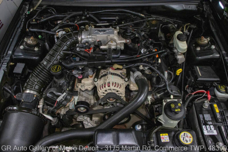 2004 Ford Mustang GT Deluxe