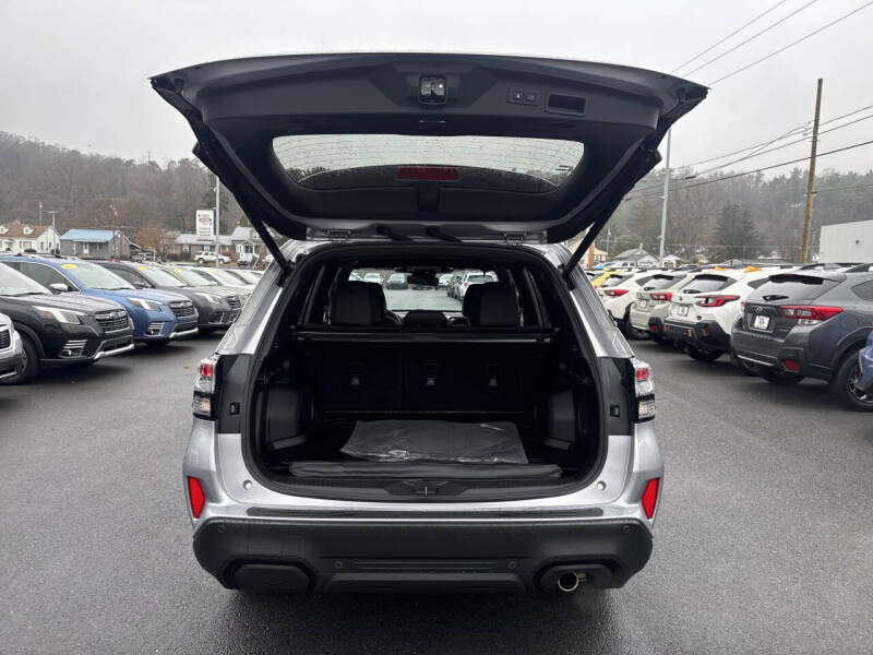 2025 Subaru Forester Touring