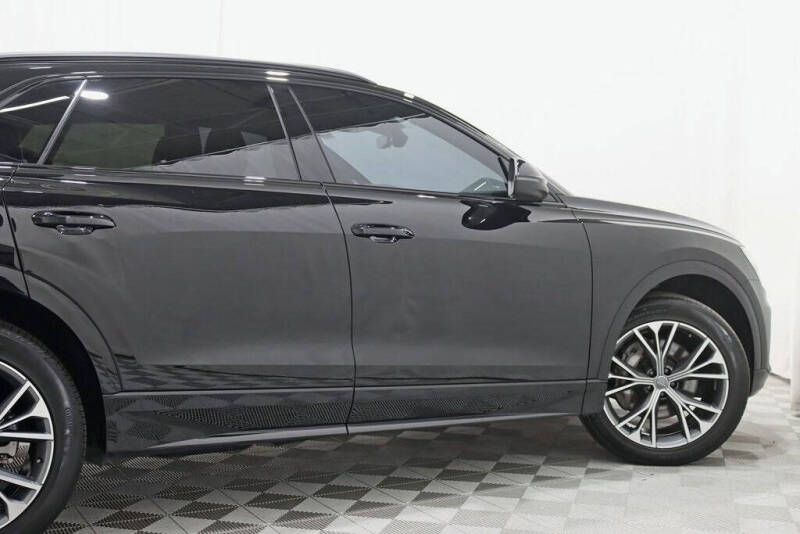 2020 Audi Q8 quattro Premium 55 TFSI