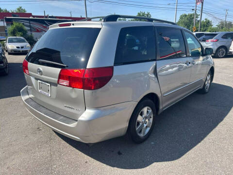 2004 Toyota Sienna
