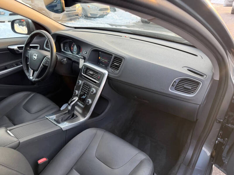 2016 Volvo S60 T5 Drive-E Premier