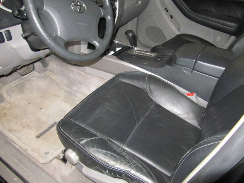 2004 Toyota 4Runner SR5