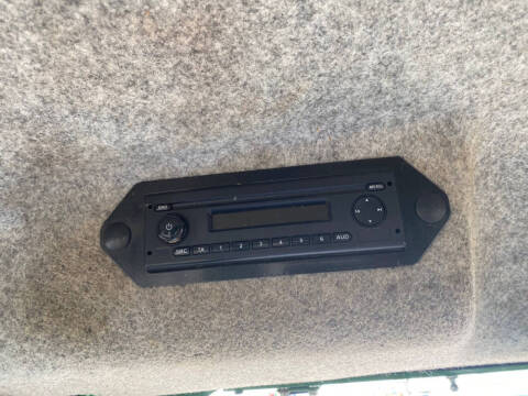 2017 John Deere 748L