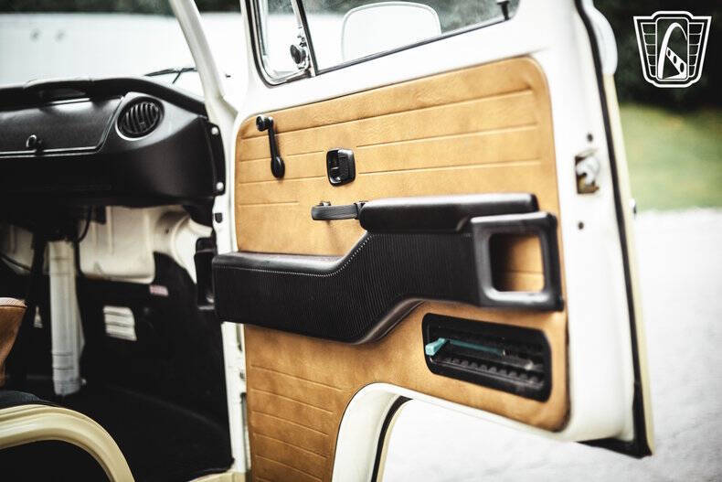 1975 Volkswagen Bus