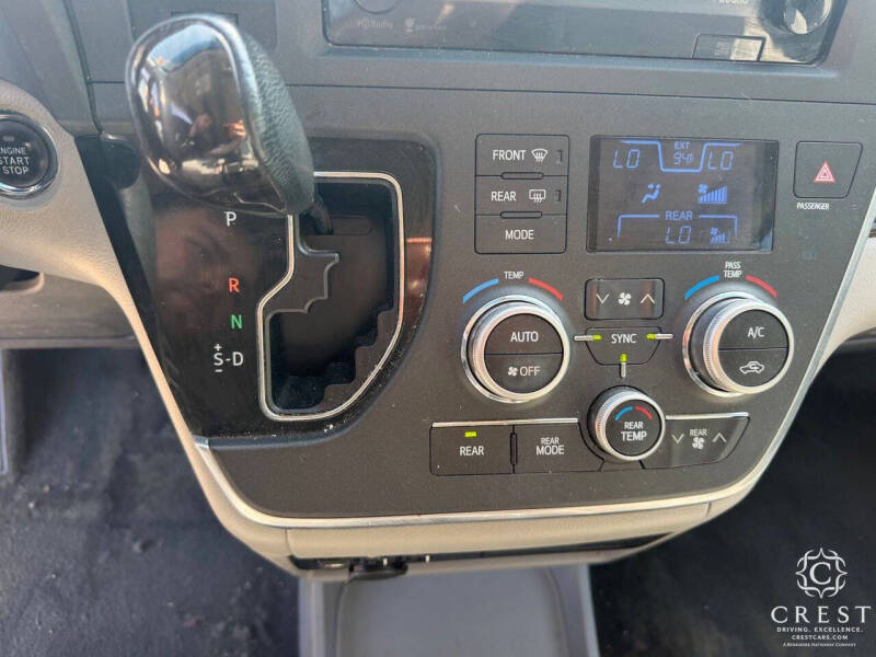 2015 Toyota Sienna