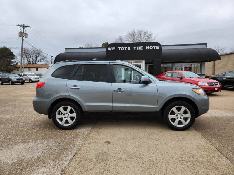 2009 Hyundai Santa Fe for sale at First Choice Auto Sales in Moline IL