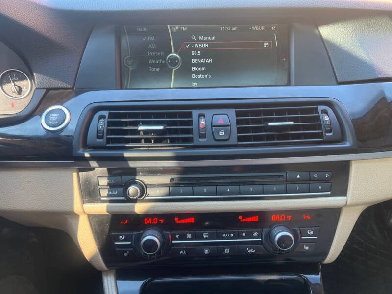 2011 BMW 5 Series 528i