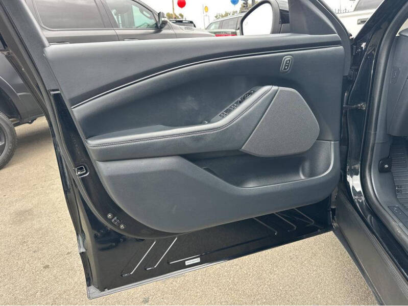 2023 Ford Mustang Mach-E Select