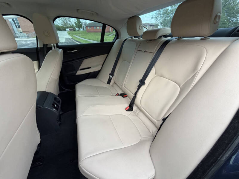 2018 Jaguar XE 25t Premium