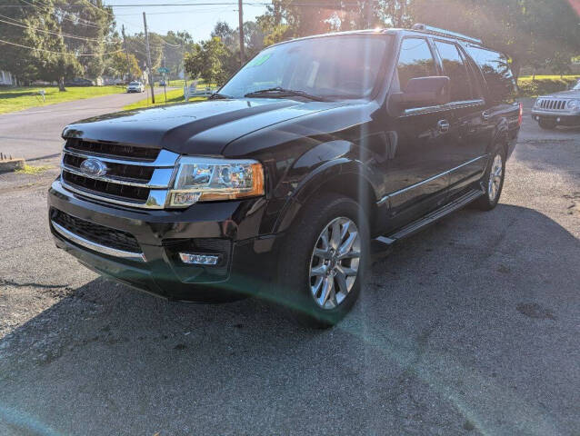 2017 Ford Expedition Limited's photo